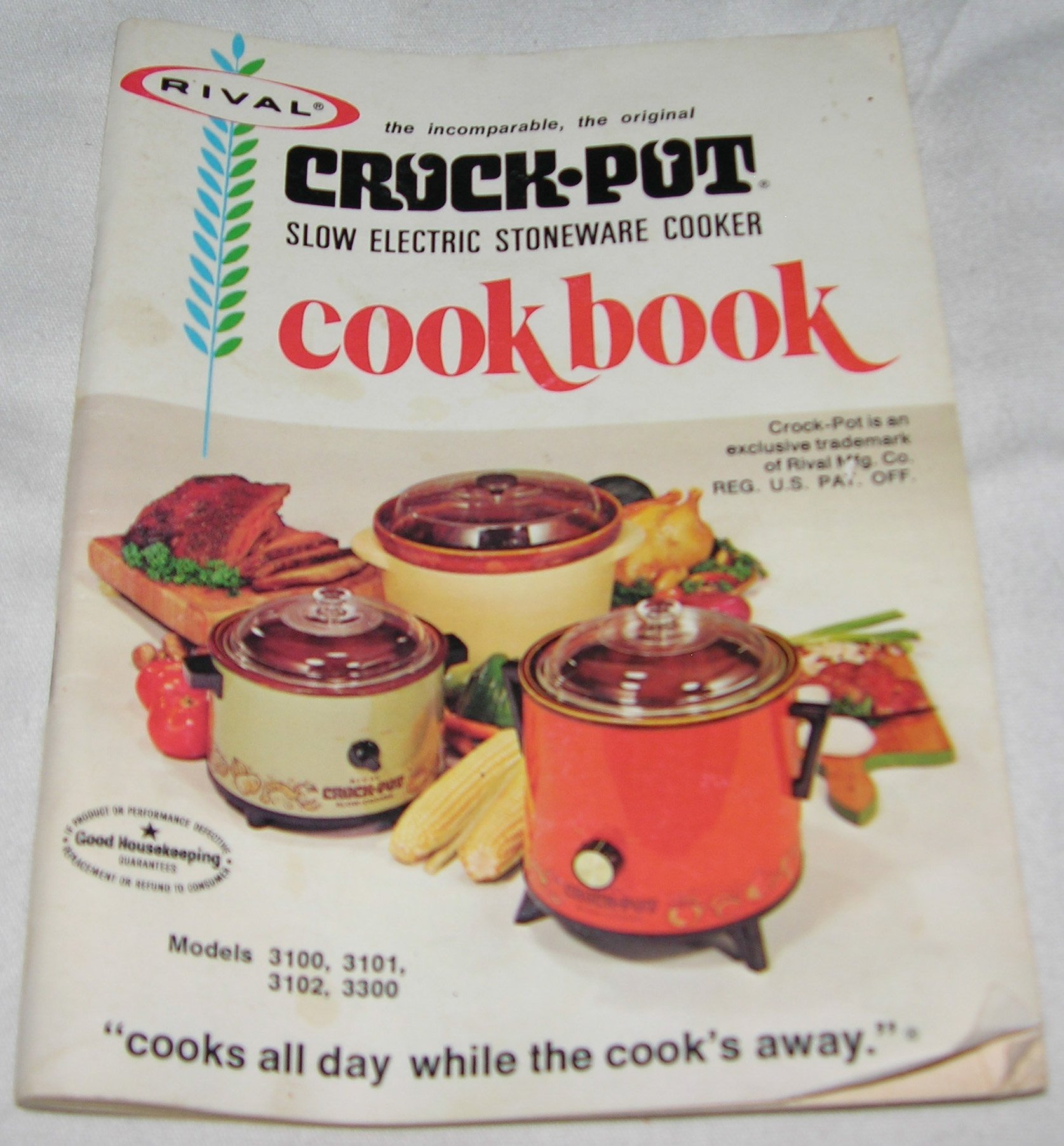 Rival Crock-Pot Slow Electric Stoneware Cooker Cookbook - Picture 1 of 1